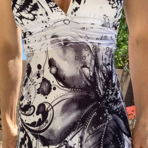 Super cute halter dress, super soft with stud beading - Picture 2 of 4